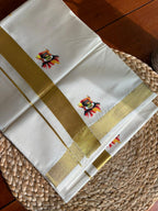 Kathakali Kasavu Mundu – classic, cultural, and elegant. Pure traditional finish from Balaramapuram. Grab yours before it’s sold out!